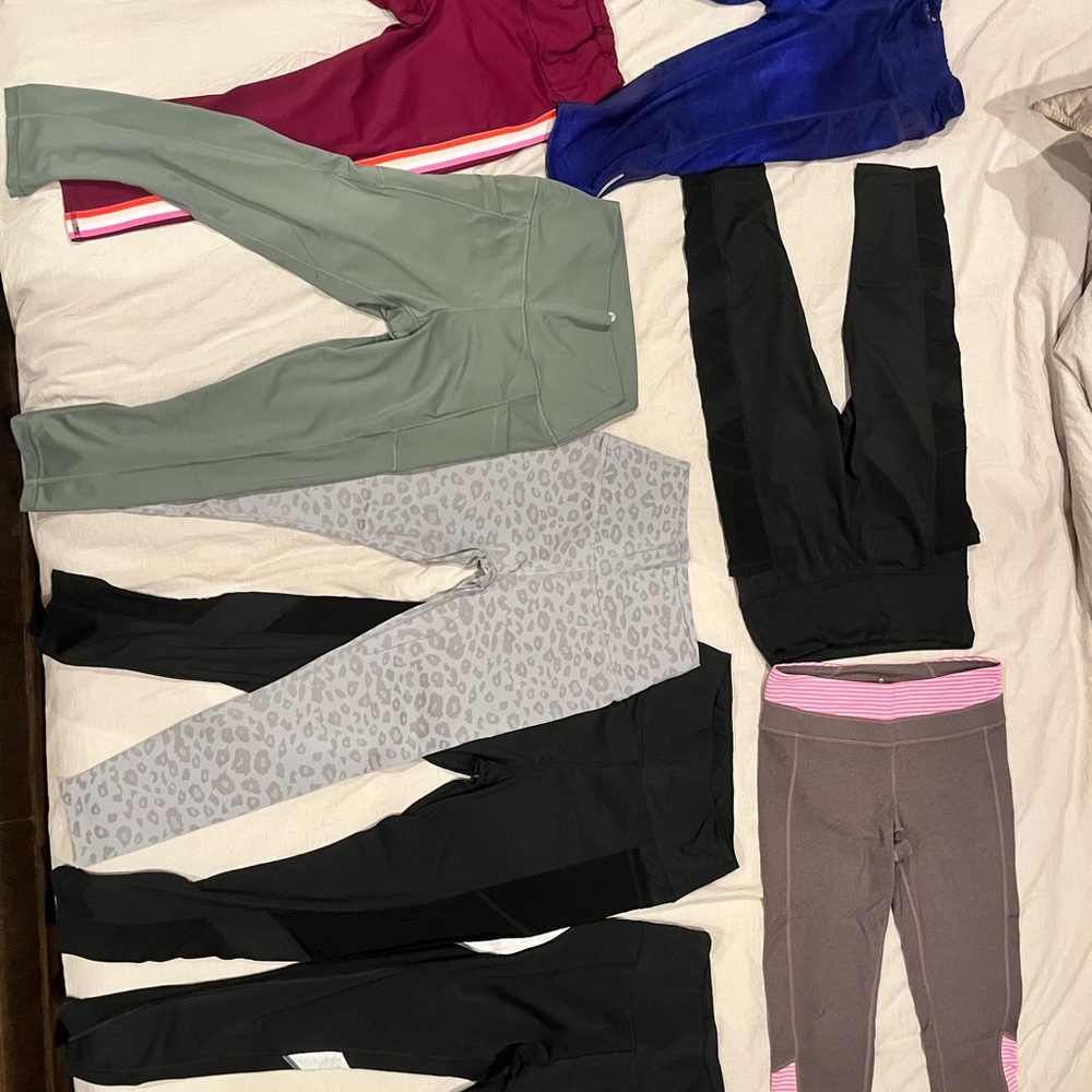 Bundle of 8 sz M Leggings